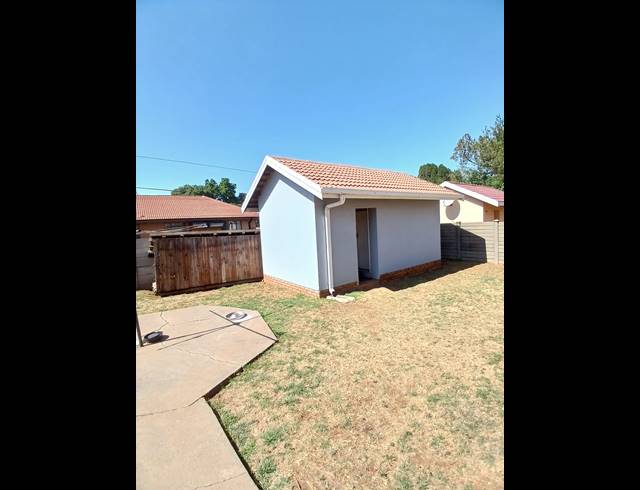 4 BEDROOM HOUSE FOR SALE IN VAALPARK